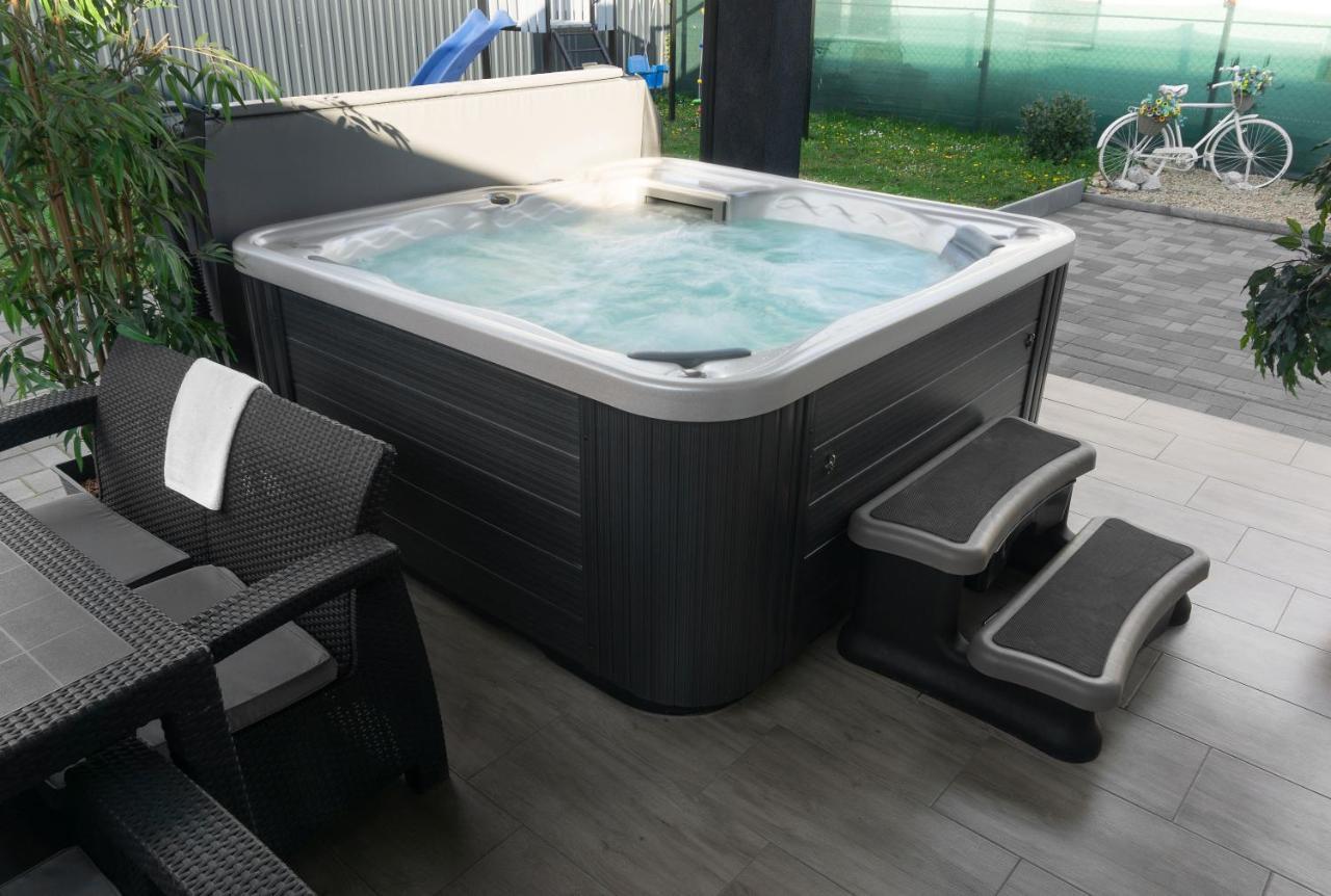 Hajdúszoboszló Garden Lux Apartman מראה חיצוני תמונה